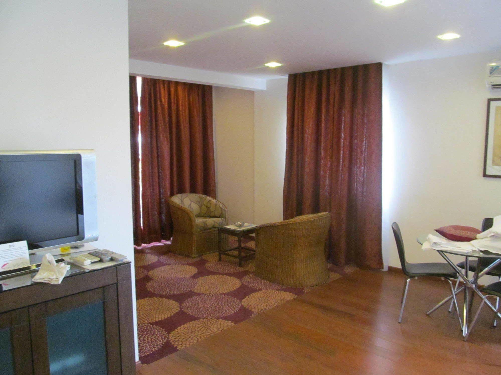 Shilton Residence Бангалор Екстериор снимка
